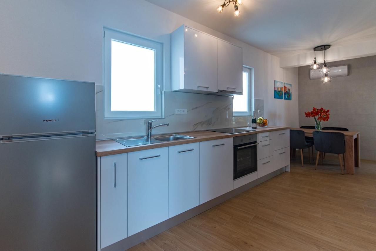 Apartment Mare Krvavica Eksteriør billede